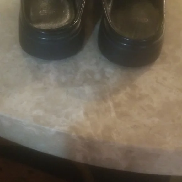 Coach - Picture 3 of 5